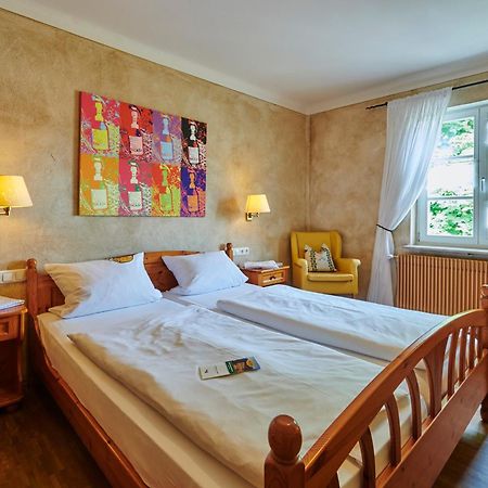 Hotel & Brauereigasthof Drei Kronen 멤멜스도르프 외부 사진
