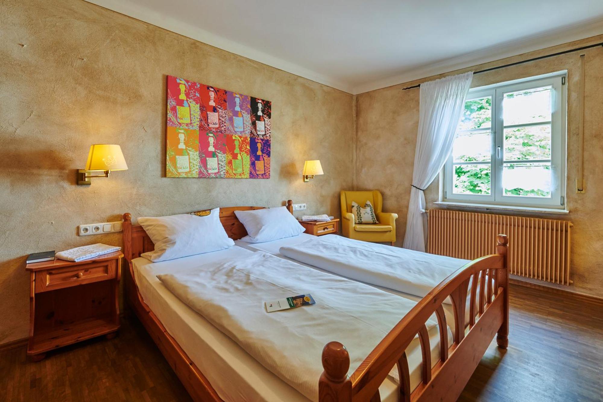 Hotel & Brauereigasthof Drei Kronen 멤멜스도르프 외부 사진