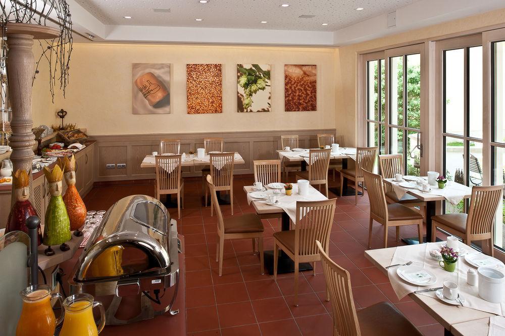 Hotel & Brauereigasthof Drei Kronen 멤멜스도르프 외부 사진